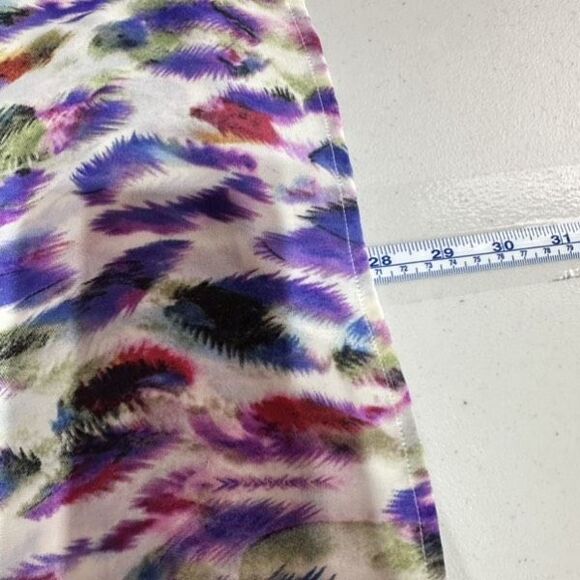 CAbi Plume Feather Print Short Sleeve Blouse #5027 Size Medium Whimsigoth - Picture 7 of 11